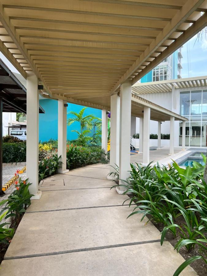 Lovely Studio Condominiums At Mesavirre Garden Residences 巴科洛德 外观 照片